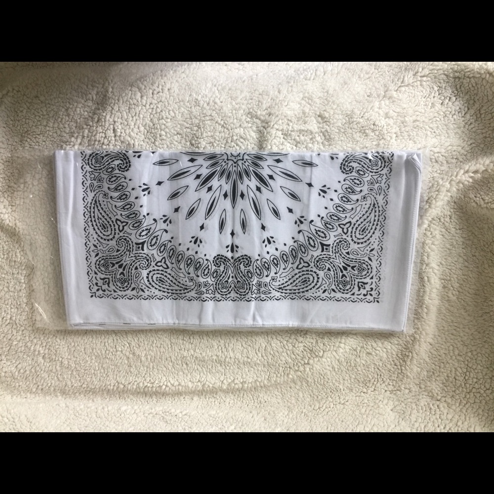 11 pack of white cotton bandanas